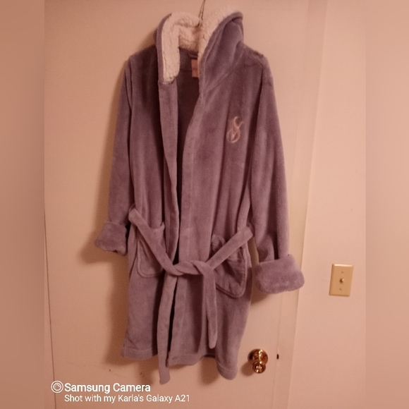 Victoria Secret Grey Robe - Picture 2 of 2